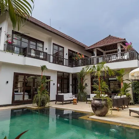 Noco Luxury Villa Seminyak